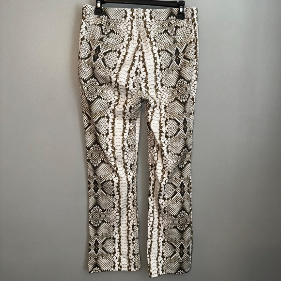 EUC J. Crew Kickout Crop Ankle Pant in Snakeskin Size 29 - Picture 7 of 8